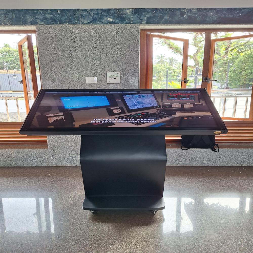 32 inch Touch Screen Interactive Kiosk