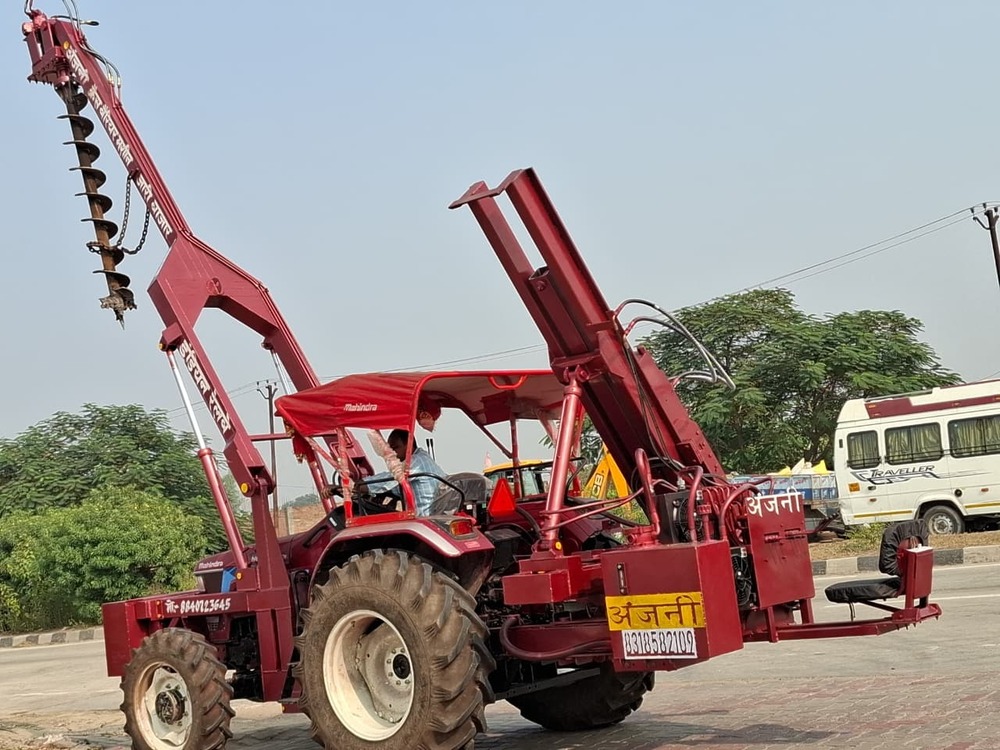 Crash Barrier Installation Machine - High-strength Steel, 5900x2200x2750 Mm, Yellow & Black | Crawler Mounted, Hydraulic Drive, 55 Hp Diesel Engine, Ergonomic Safety Cabin