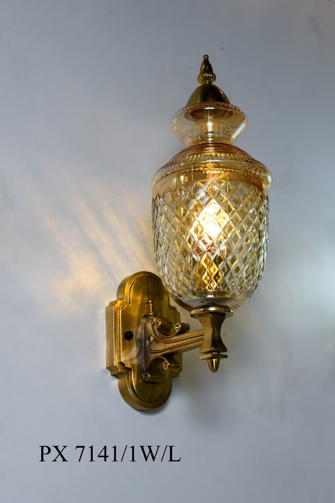 Trophy Designer Wall Light