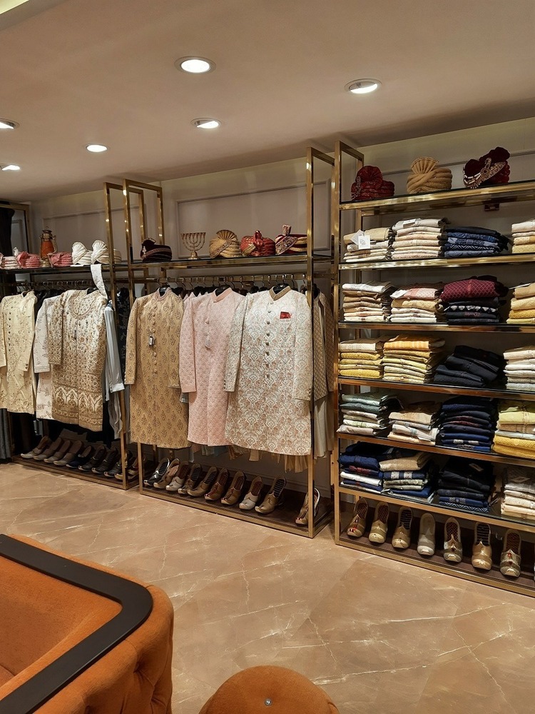 Metal Frames Shelving Unit