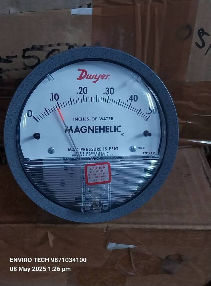 Dwyer Magnehelic Differential Pressure Gauge Range 0.05-0.20 Inch Of Water