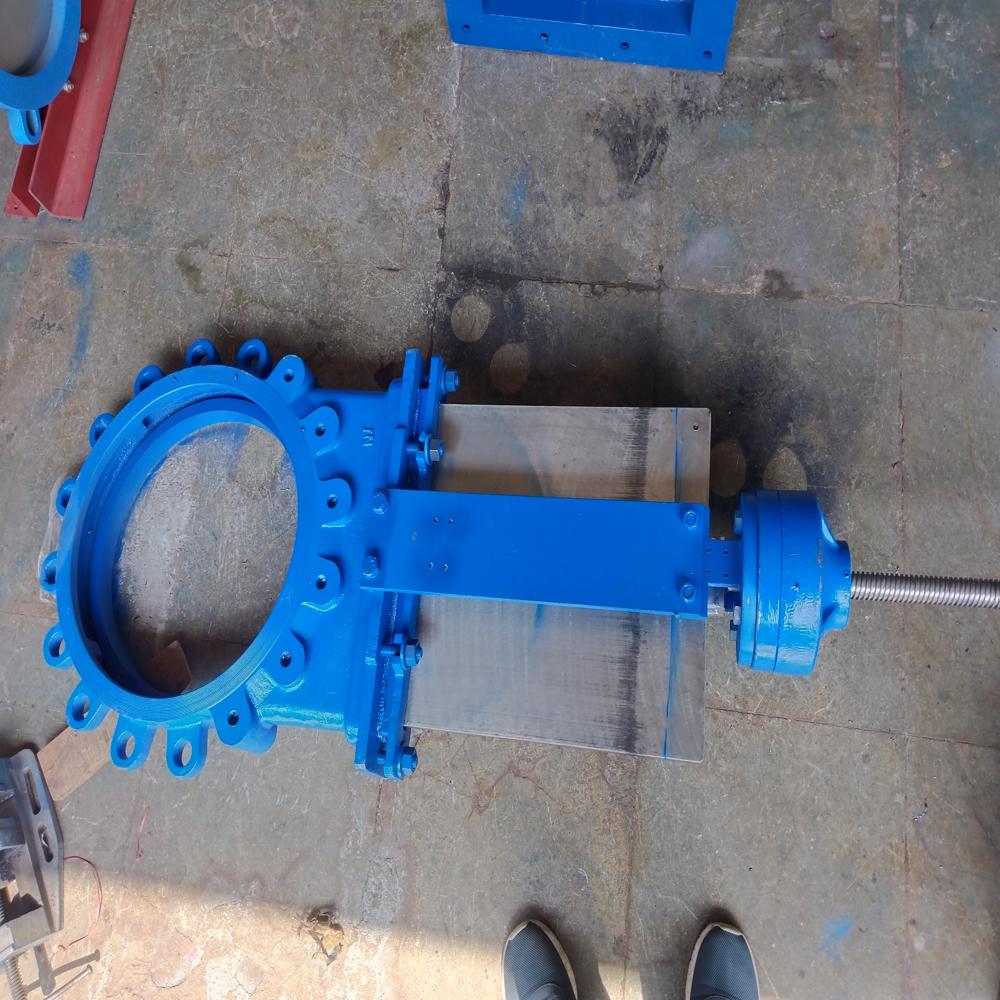 Manual knife gate valves