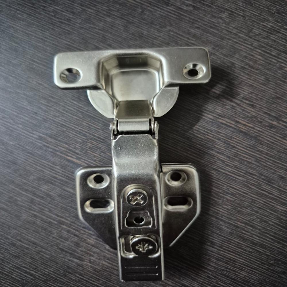 soft close auto hinges