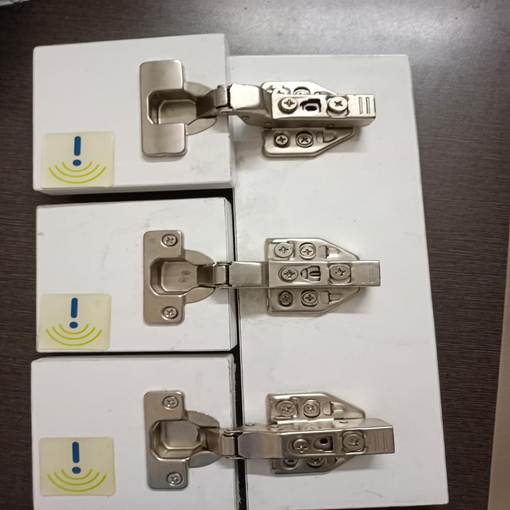 Soft Close Auto Hinges