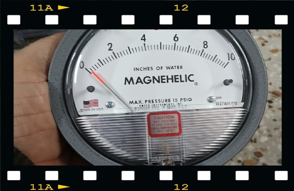 Dwyer Magnehelic Differential Pressure Gauge 0-10 Inch Water