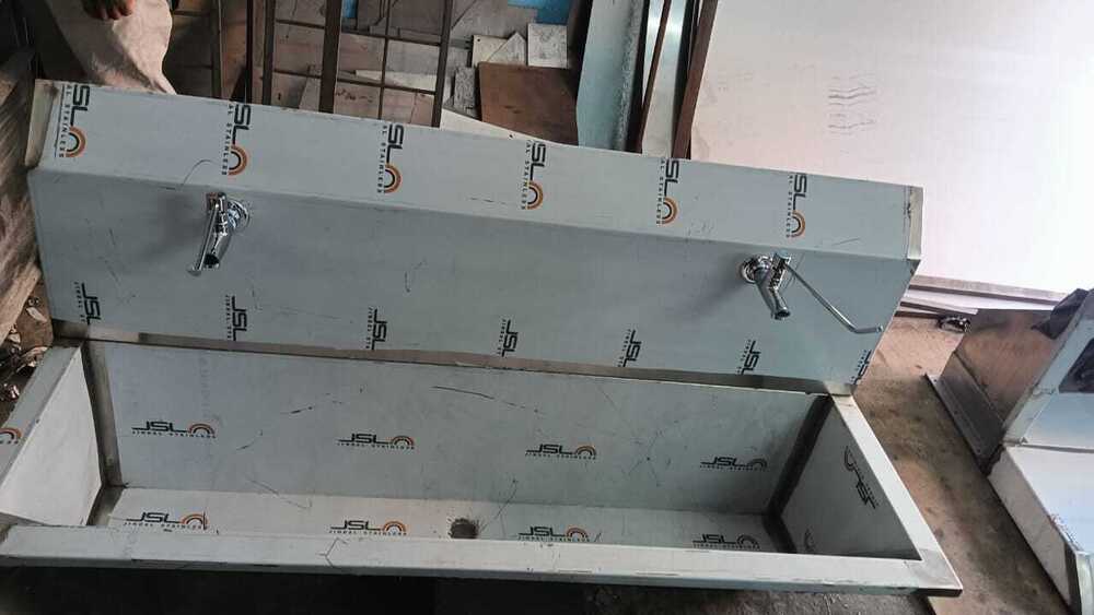 Operation Theatre Stainless Steel Wash Basin - Color Code: Silver
