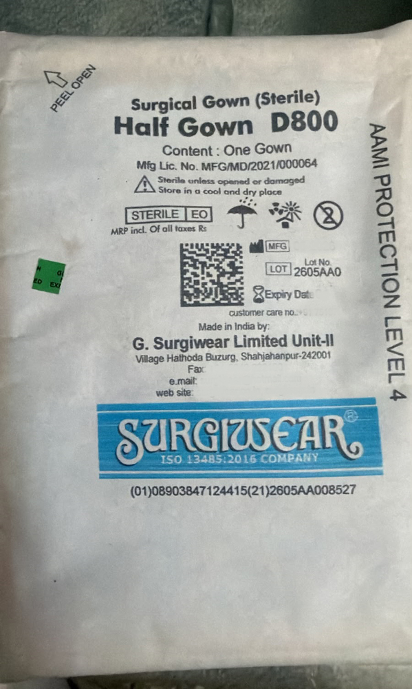 D800 Sterile Surgical Gown