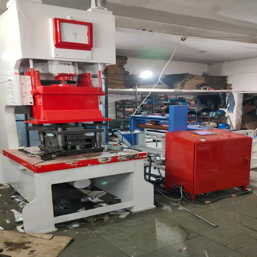 Silver Foil Container Making Machine - Operating Type: Semi Automatic