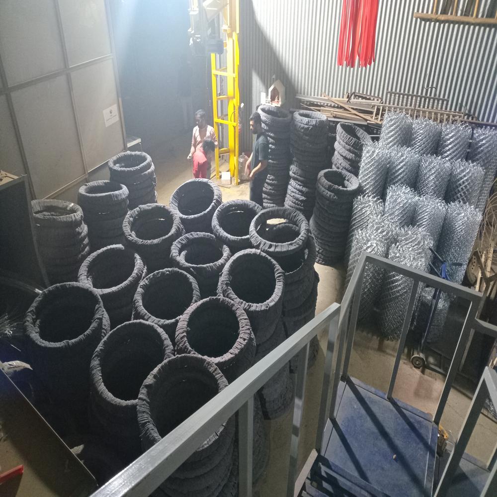 Concertina coil
