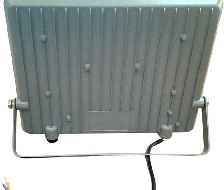 100W WHITE DOB FLOOD LIGHT