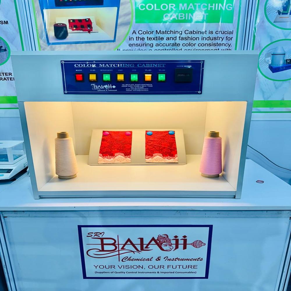 COLOR MATCHING BOX 