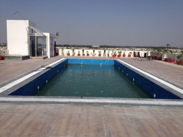 Commercial Swimming Pool