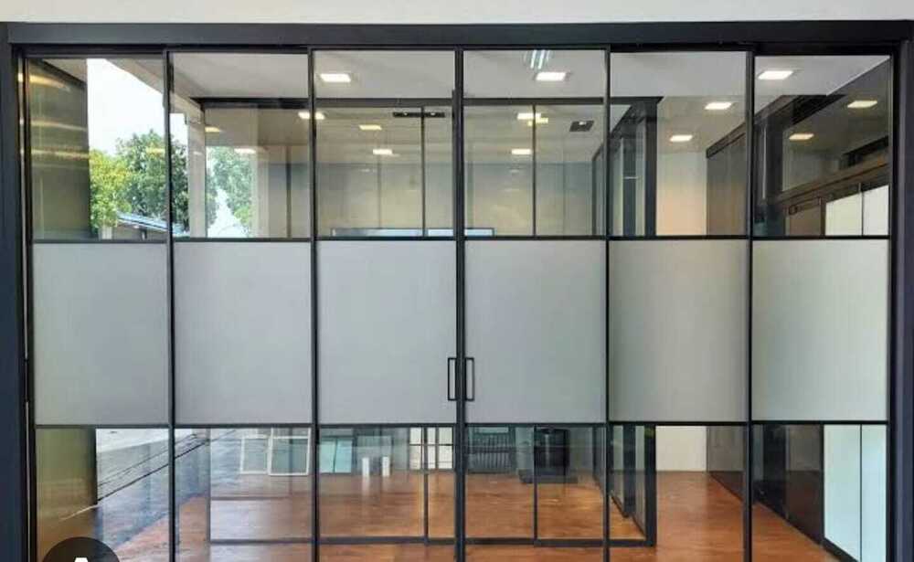 16x45 Series Slim Aluminium Partition