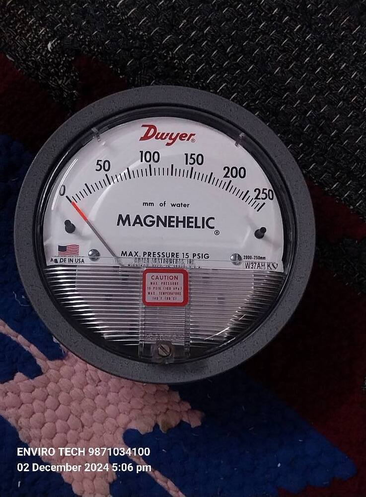 DWYER Magnehelic Differential Pressure Gauge Range 0-250 Inch Of Water