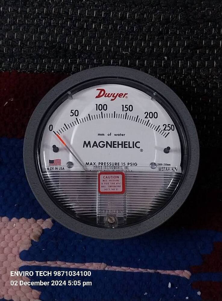 DWYER Magnehelic Differential Pressure Gauge Range 0-250 Inch Of Water