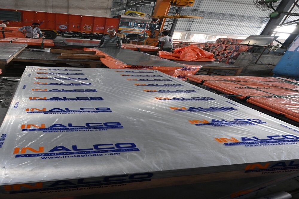Aluminum Square Sheet - Color: Silver
