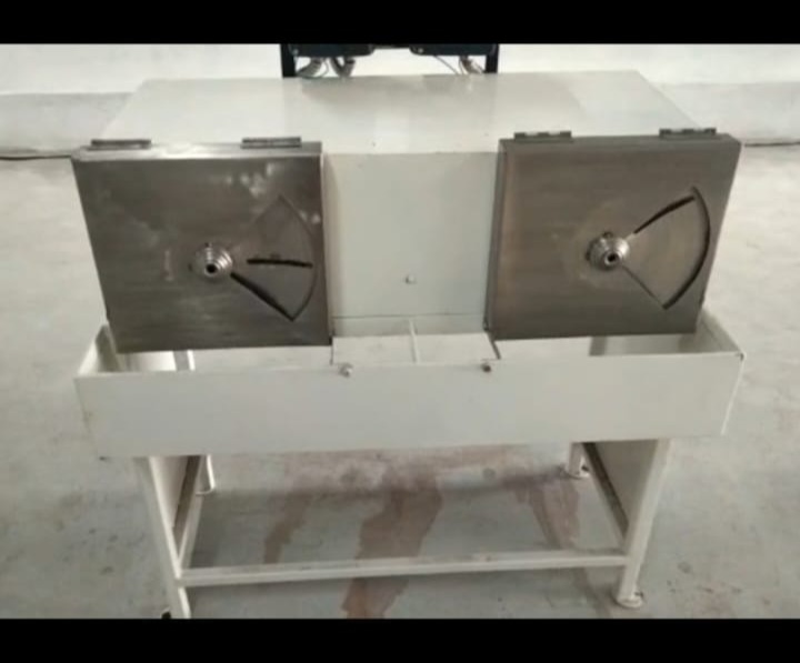 Mariya Double Head Coconut Brown Skin Peeling Machine 1 HP MS & SS