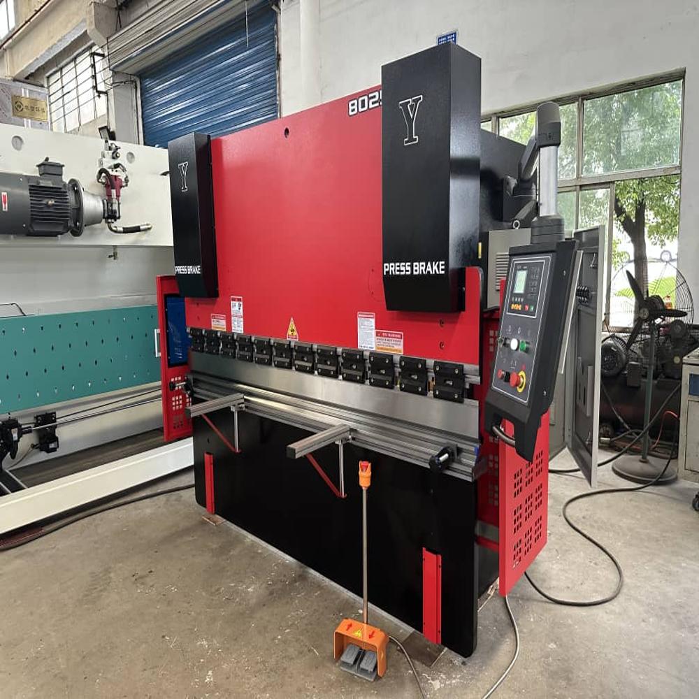 Hydraulic NC Sheet Bending Machine