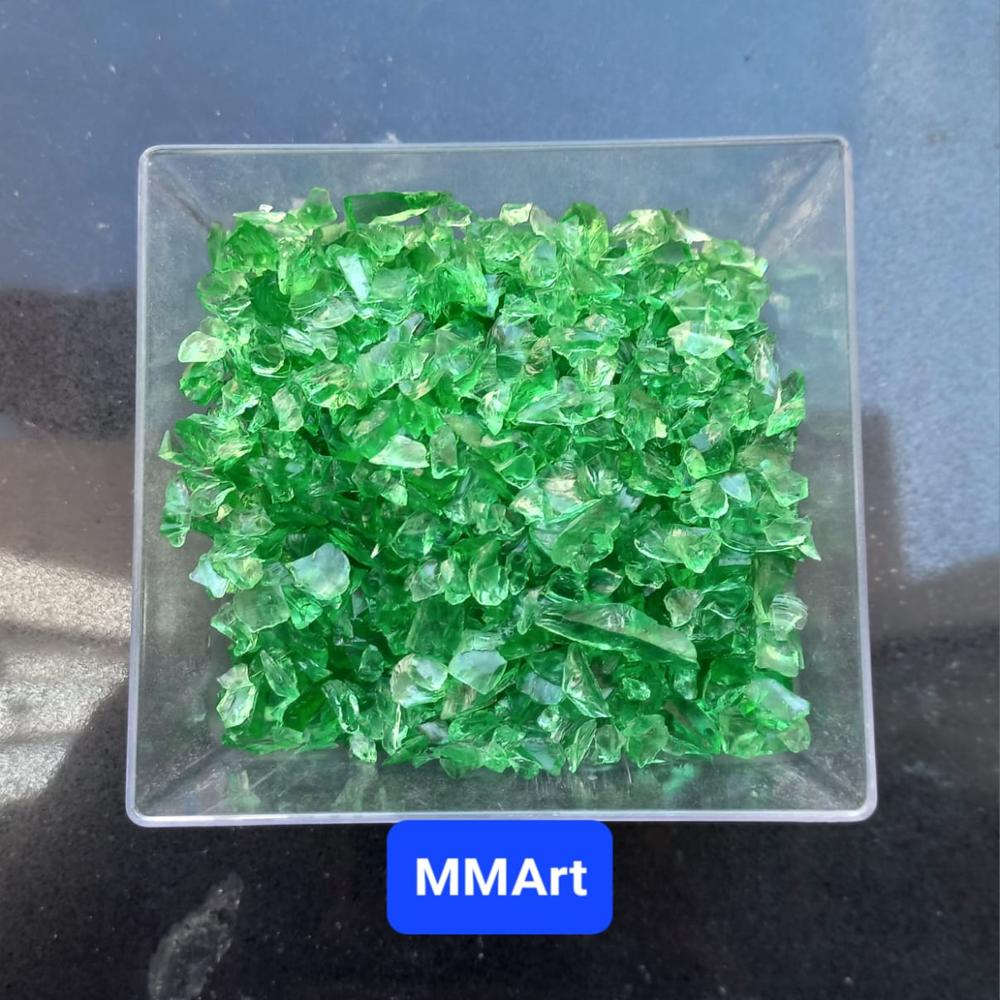 Crushed Clear Glass Chips Cullet for Decorative Fire Pit Landscaping and Terrazzo Tile Manufacturing