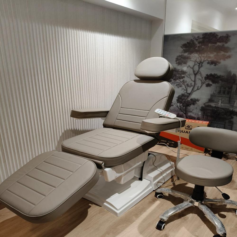 Sky Blue And White Cosmetic Derma Chair