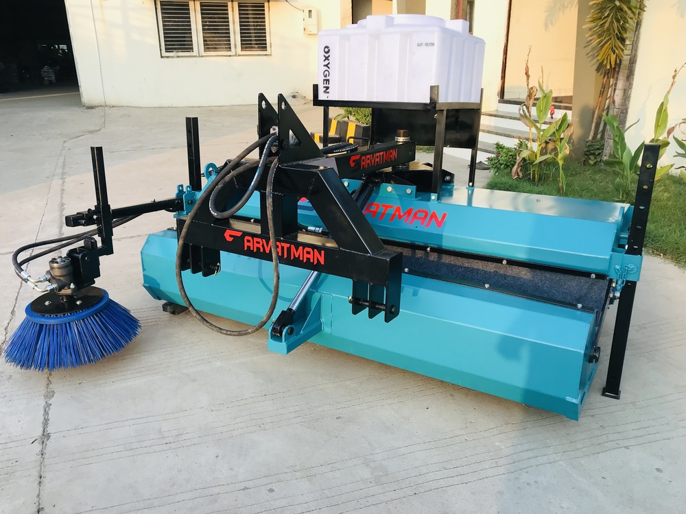 Hydraulic Broomer With Bucket - Application: Sweeping Highways