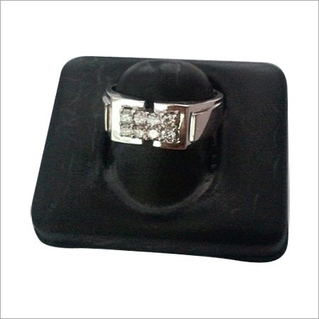 डिजाइनर पुरुषों की हीरे की अंगूठी