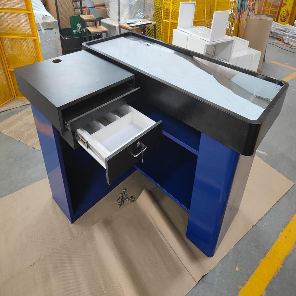 Supermarket Cash Desk Counter