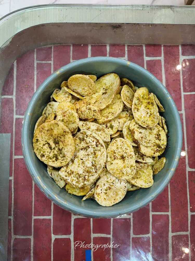 Dhaniya Flavour Moti Chips