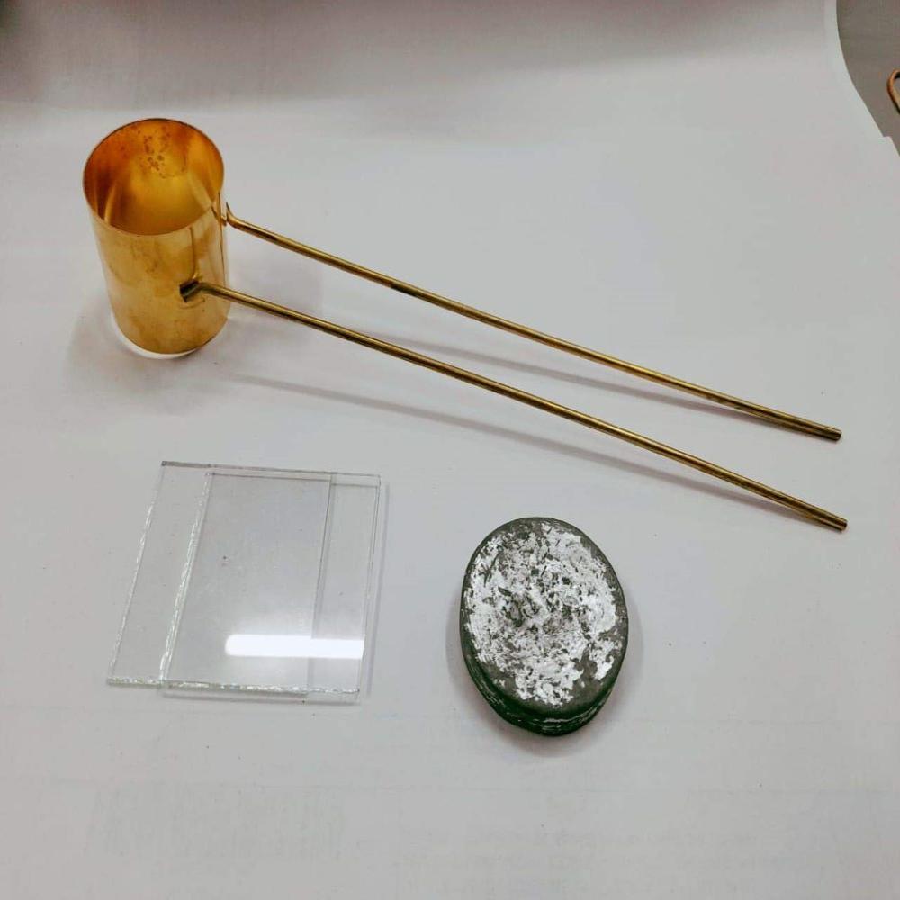Le Chatelier Mould - Color: Gold