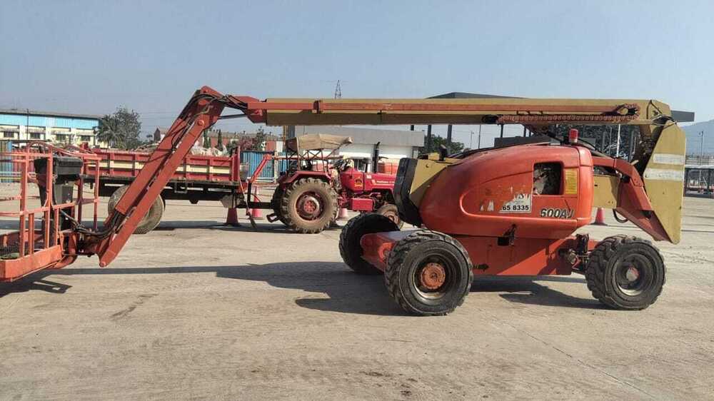 JLG 600 AJ 60 ft Foot Boom Lift