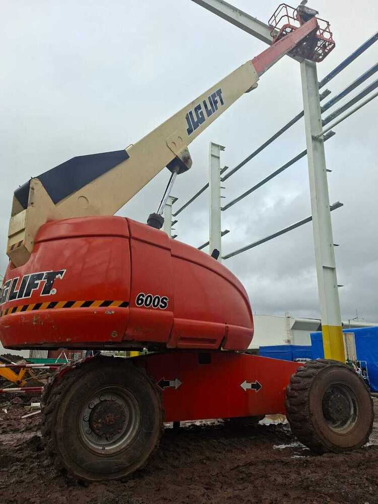 JLG 600S Telescopic 60 ft Boom Lift