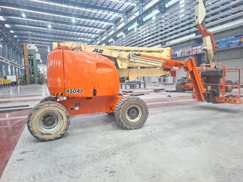JLG 450AJ Telescopic 45 ft Boom Lift