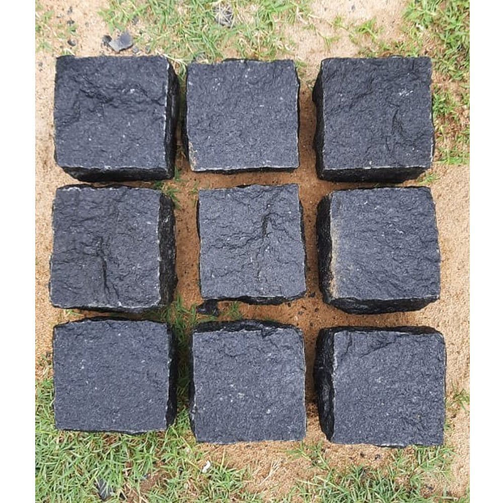 Black Natural Handtrimmed Cobblestone