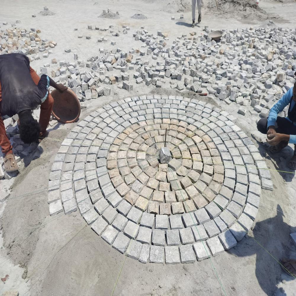 Yellow Natural Handtrimmed Cobblestone