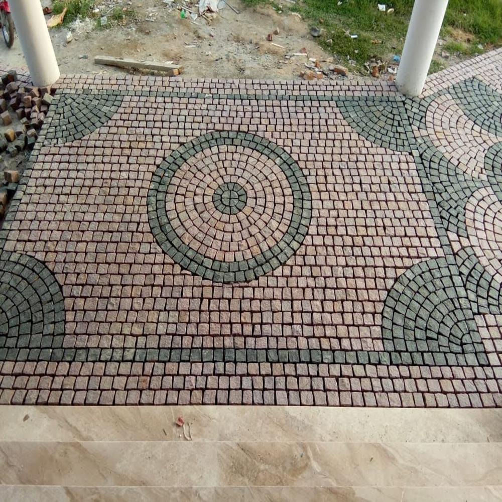 Natural Handtrimmed Cobblestone with Laying