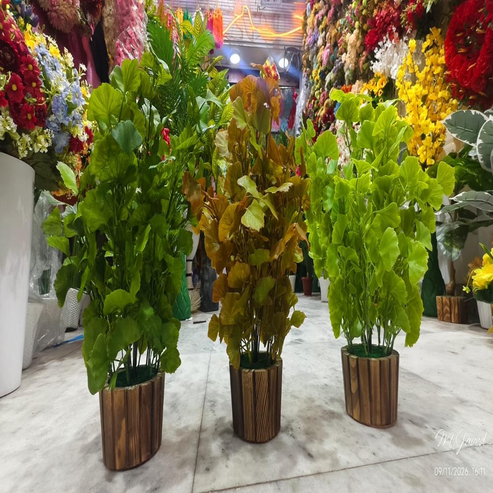 Artificial green basket 