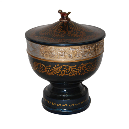 डिजाइनर होम अर्न्स