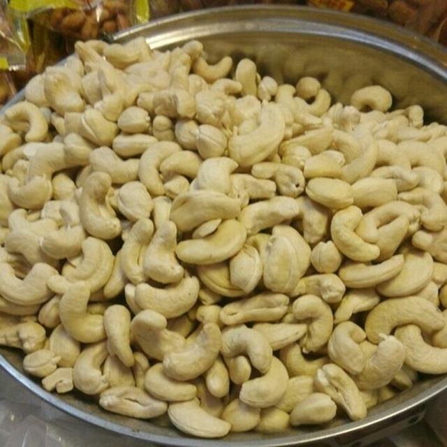 Cashew Nut W320