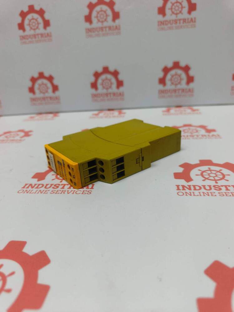 PILZ  PNOZ-X7-24VAC/DC-2N/O  Safety Relay For Monitoring Emergency Stop (E-Stop)