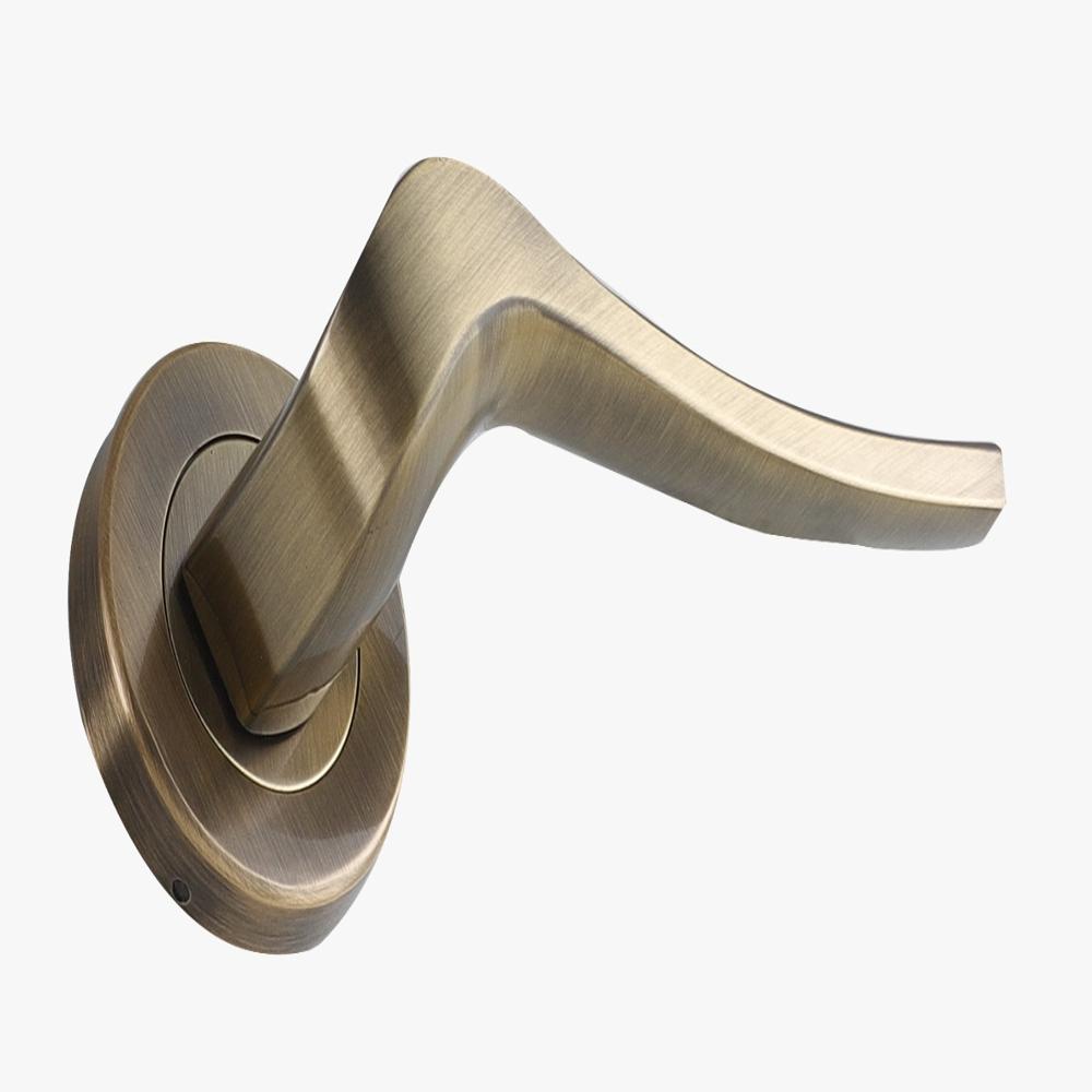 Aks Stainless Steel Grade Aisi 304 Quanto Lever Handle On Rose - Application: Door