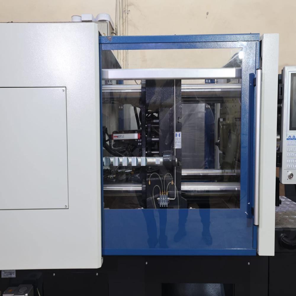 Fully Automatic Plastic Injection Moulding Machine - Clamp Tonnage 1300 Kn, Screw Diameter 38-45 Mm | Eco-friendly, High Efficiency, Low Noise, Ergonomic Design