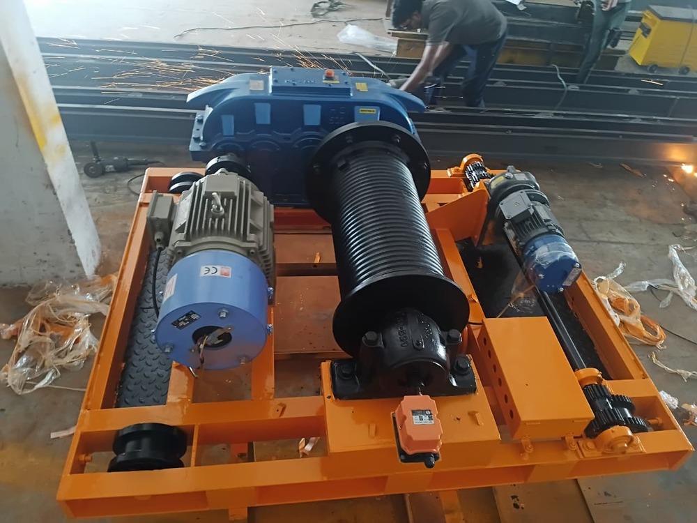 Double Girder Hoist Crane