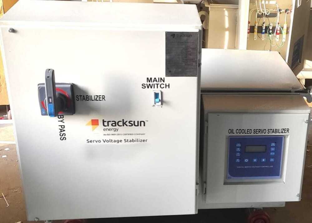 600 KVA Oil Cooled Servo Voltage Stabilizer with by pass switch