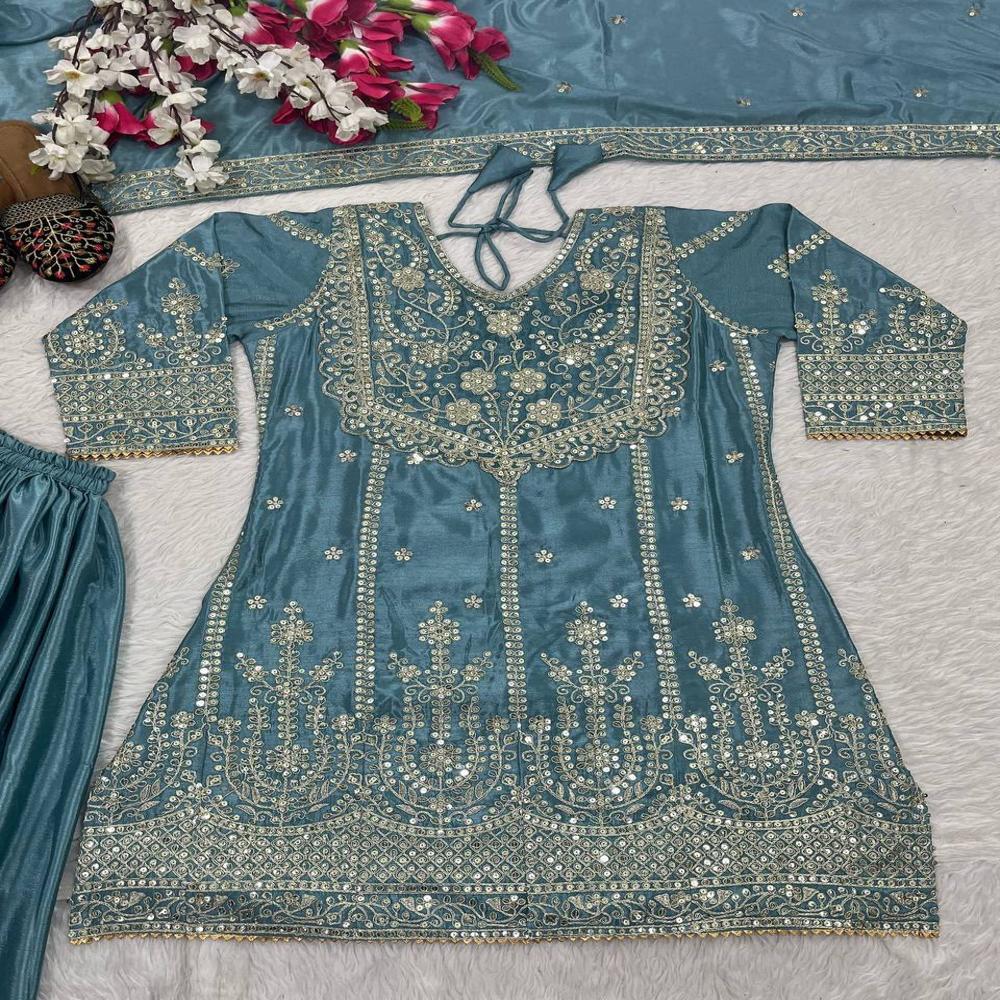 LADIES SUIT
