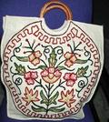 हैंडमेड एम्ब्रॉयडरी बैग