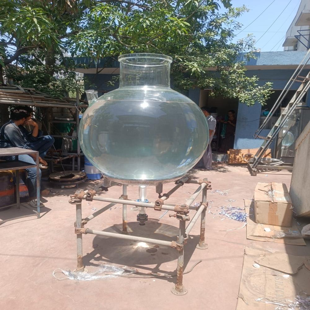 Three Neck Bottom Outlet Spherical Vessels - Capacity: 200 Ltr