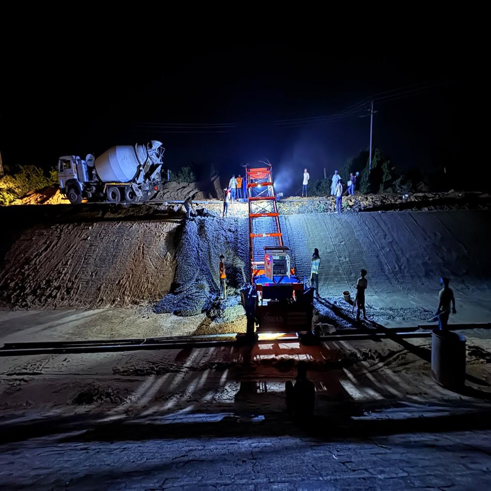 concrete canal finisher paver machine