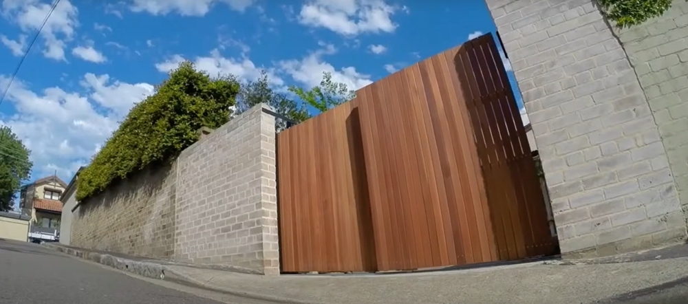 Telescopic Gate - Application: Industrial