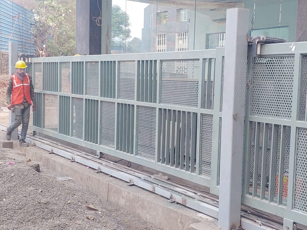 Telescopic Gate - Application: Industrial