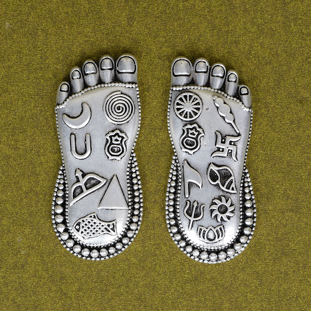 God Foot Decorative Item - Color: Silver